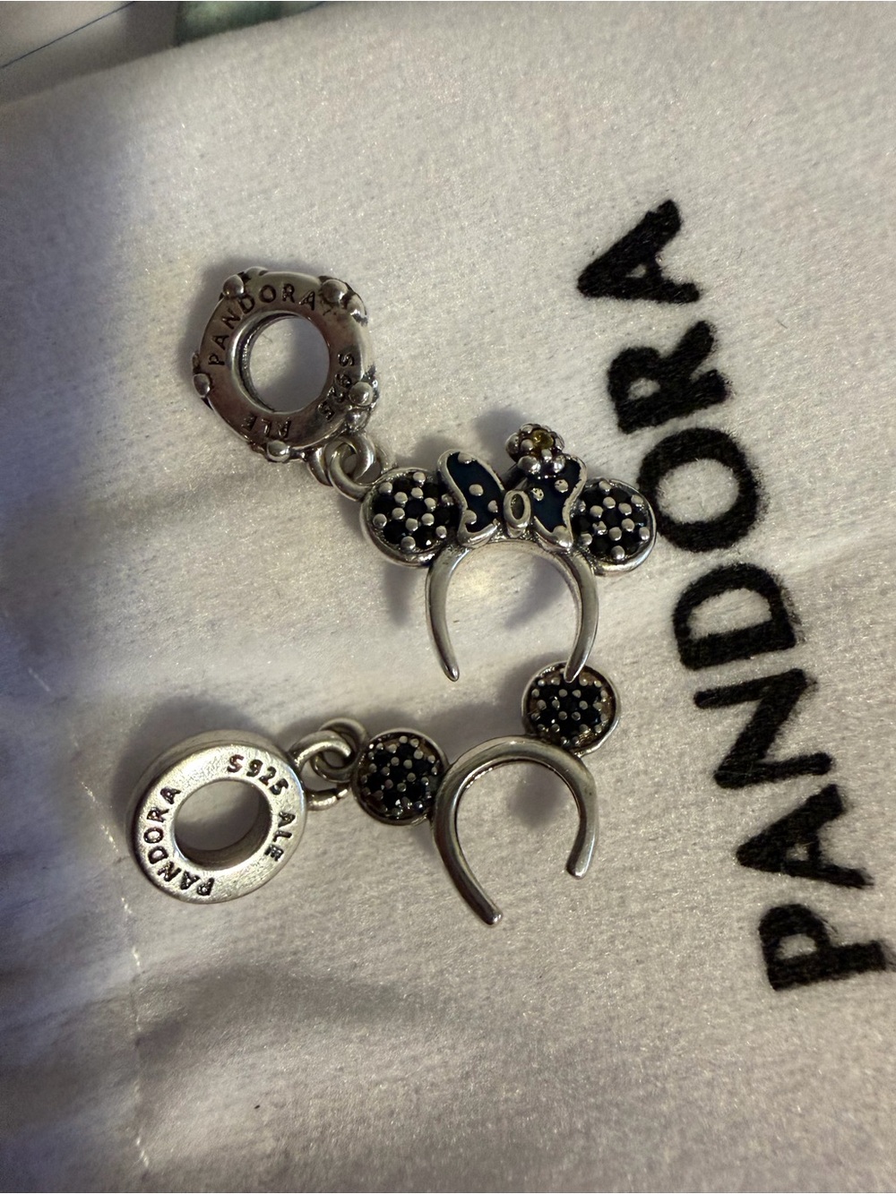 Pandora X Disney Parks Silver Mickey and Minnie Head Bad Charms